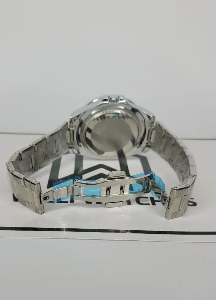 RLX Silver Rotating Bezel Watch with Date Display R-030