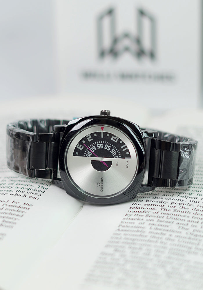 V9 Elegant Men’s Luxury Black & Silver Stylish Dial Watch B-014
