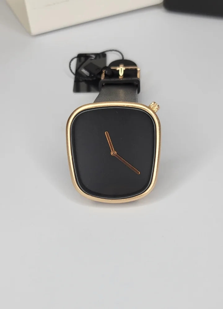 Unisex Premium Watch – Black Dial & Gold Case TM-023